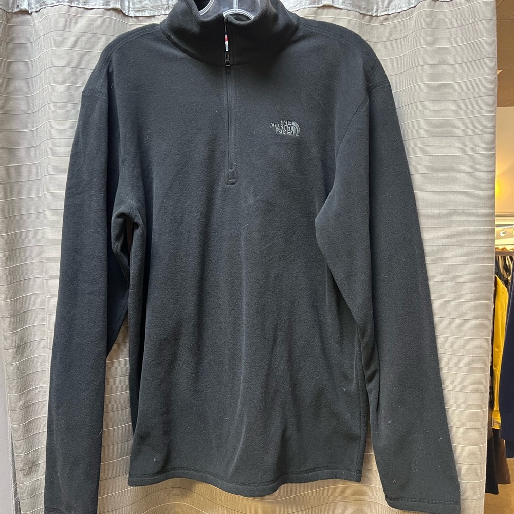 North face - 1/2 zip size medium fleece pullover-